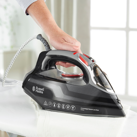 RUSSELL HOBBS POWERSTEAM ULTRA IRON BLACK / GREY 20630 | SALE DEAL!