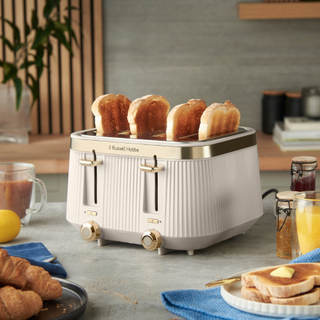 RUSSELL HOBBS 4 SLICE TOASTER STONE/GOLD | 26771